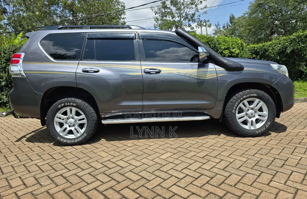 Toyota Land Cruiser Prado 2014 Gray