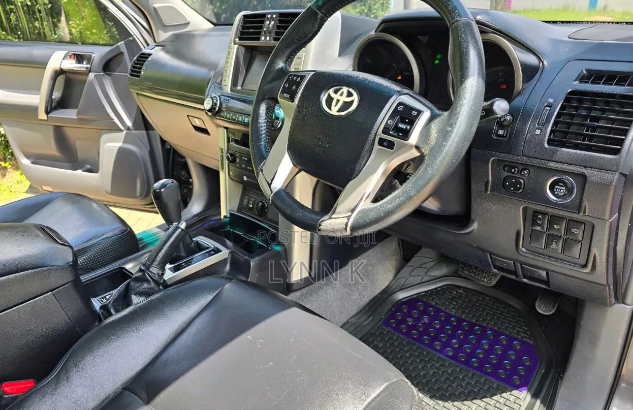 Toyota Land Cruiser Prado 2014 Gray