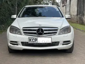 Mercedes-Benz C200 2011 White