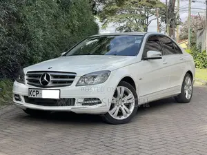 Mercedes-Benz C200 2011 White