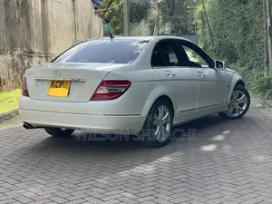 Mercedes-Benz C200 2011 White