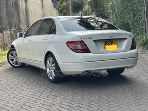 Mercedes-Benz C200 2011 White