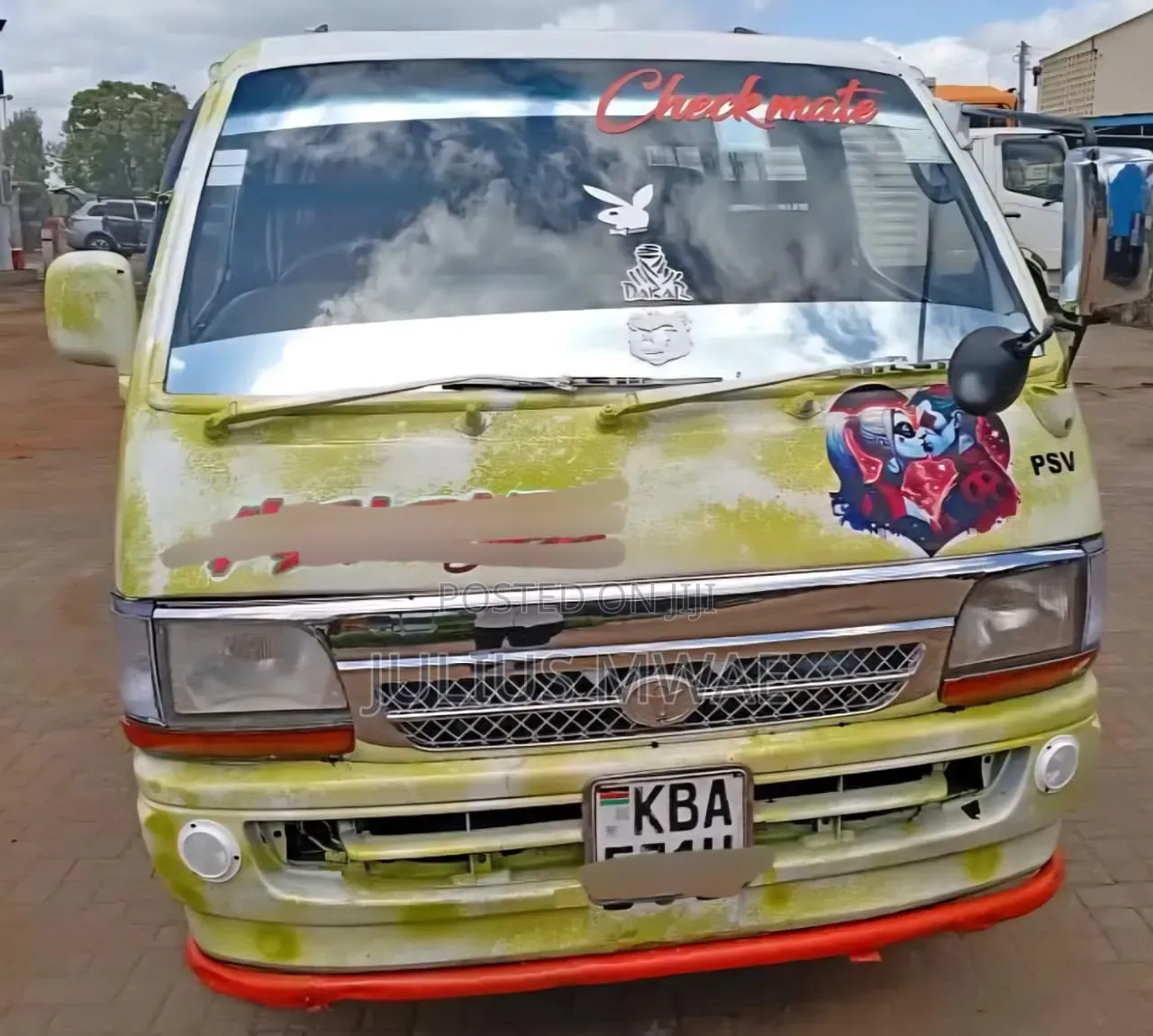 Toyota HiAce 2005 White