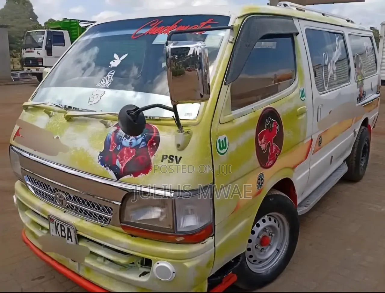 Toyota HiAce 2005 White