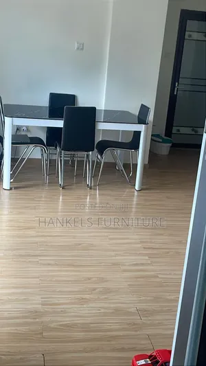Luxury 6 Seater Dining Table With Comfortable Chairs
