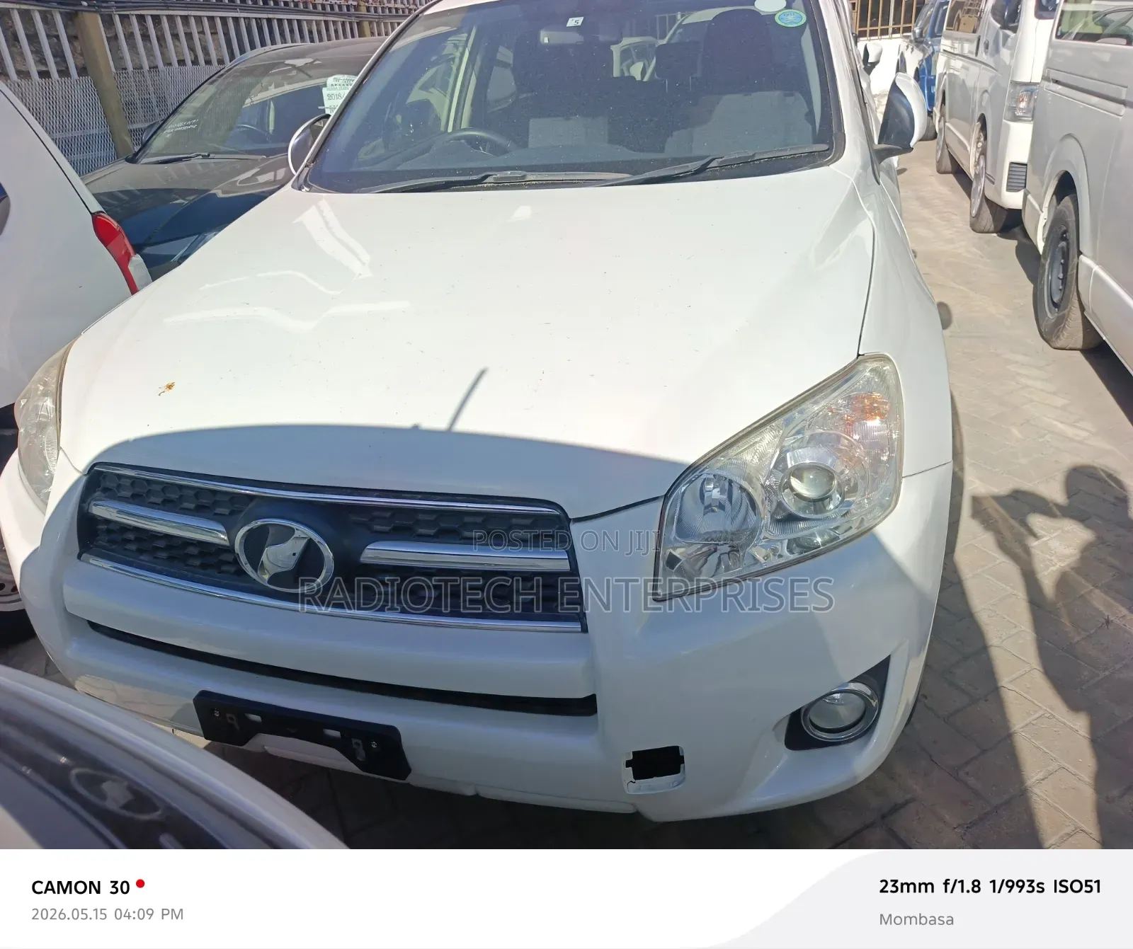 Toyota RAV4 LE AWD (2.5L 4cyl 6A) 2016 White