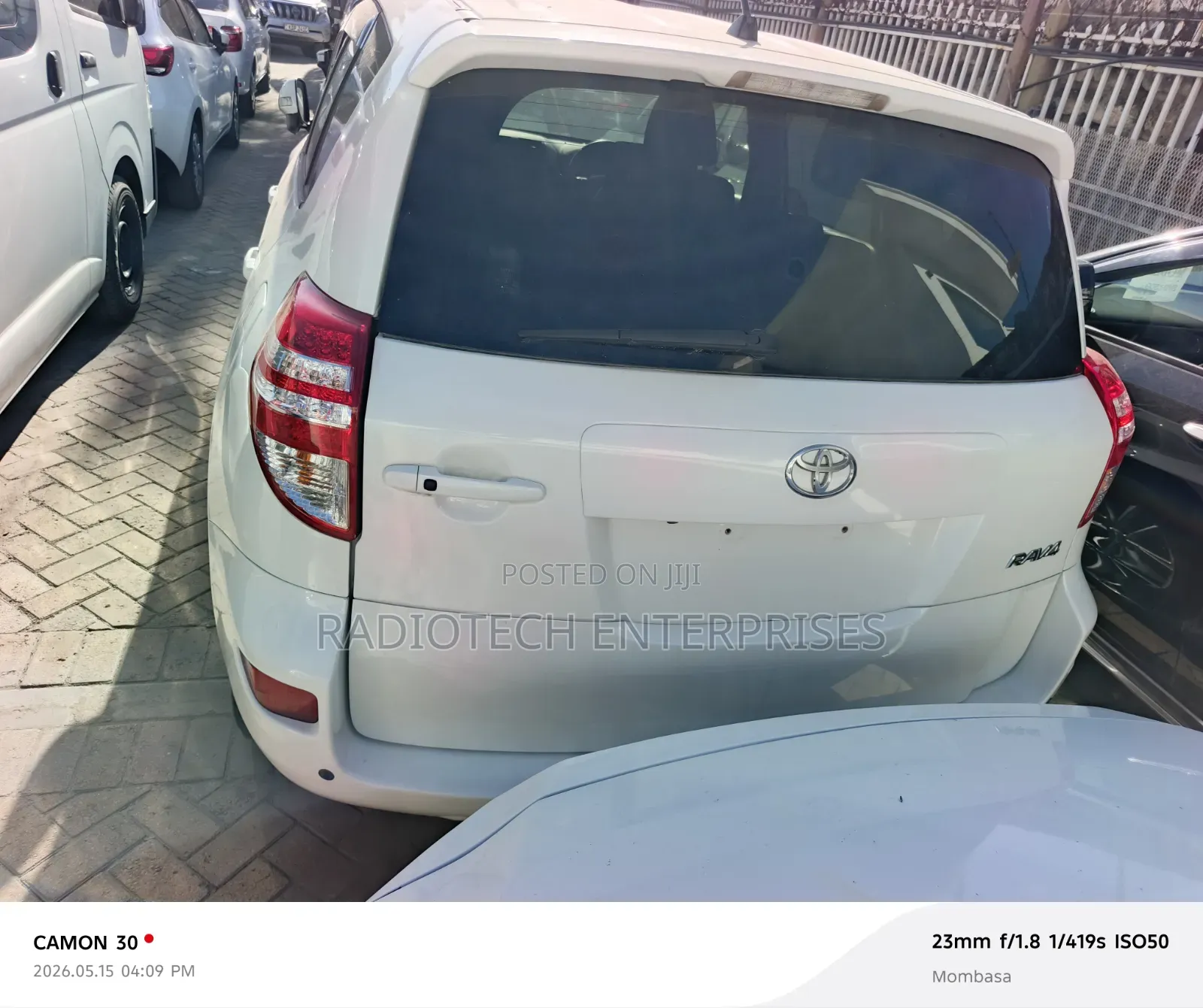Toyota RAV4 LE AWD (2.5L 4cyl 6A) 2016 White