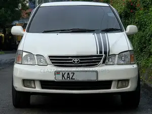 Toyota Gaia 2000 White