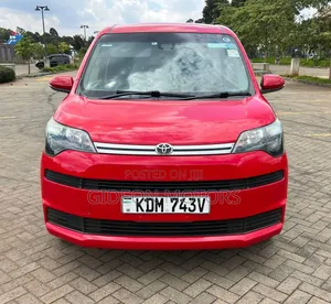 Toyota Spade 2016 Red