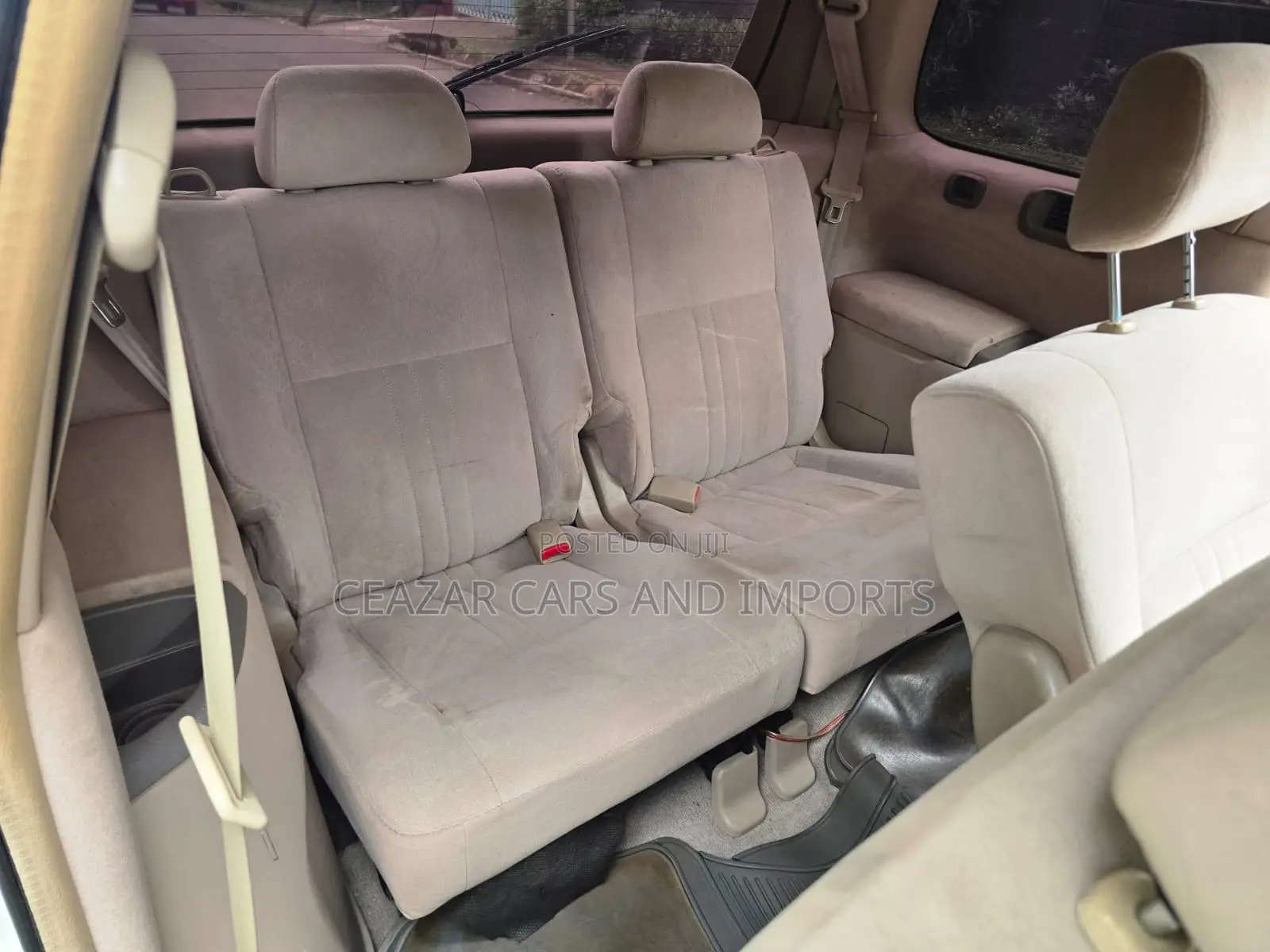 Toyota Gaia 2000 White