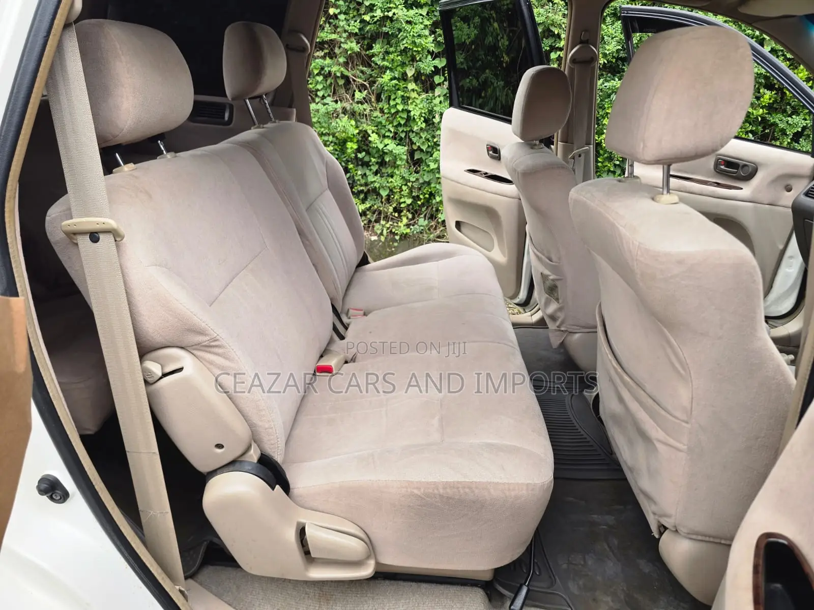 Toyota Gaia 2000 White