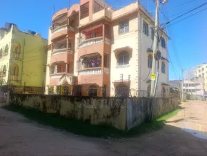 10bdrm House in Arawa, Mtambo for sale