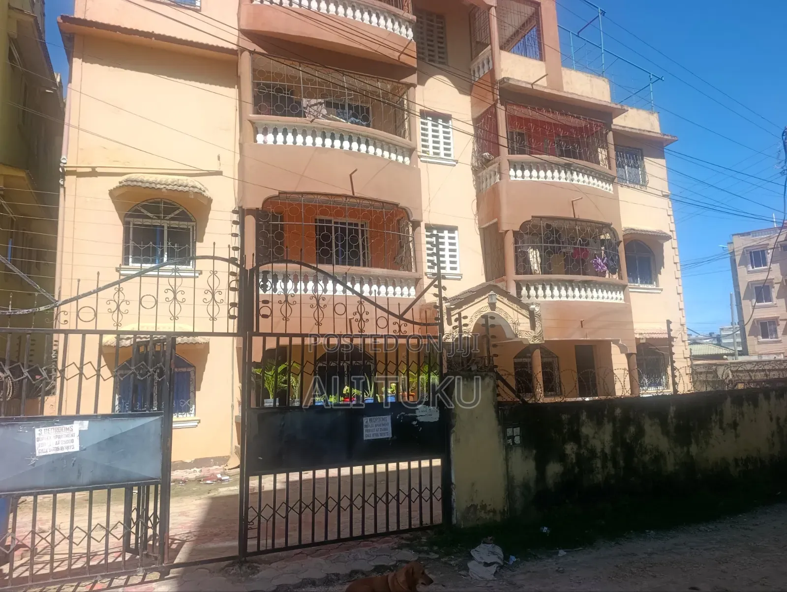 10bdrm House in Arawa, Mtambo for sale