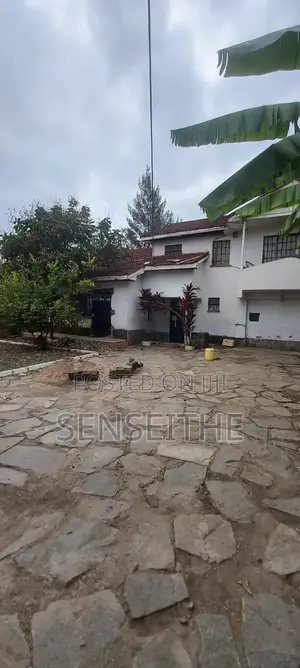 5bdrm Maisonette in Katani for sale