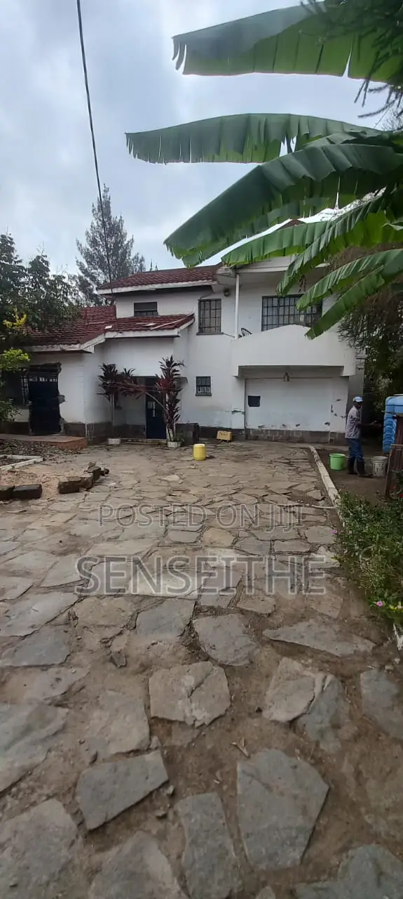 5bdrm Maisonette in Katani for sale
