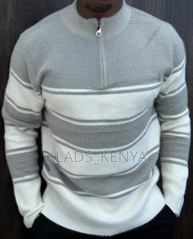 Heavy Sweaters - thumbnail 4