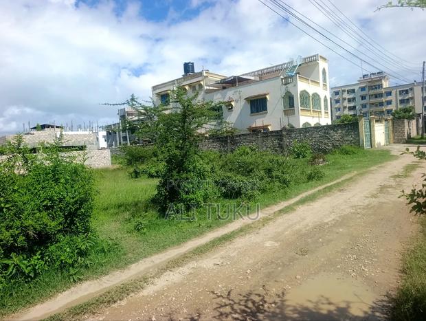 Prime Land for Sale - thumbnail 4