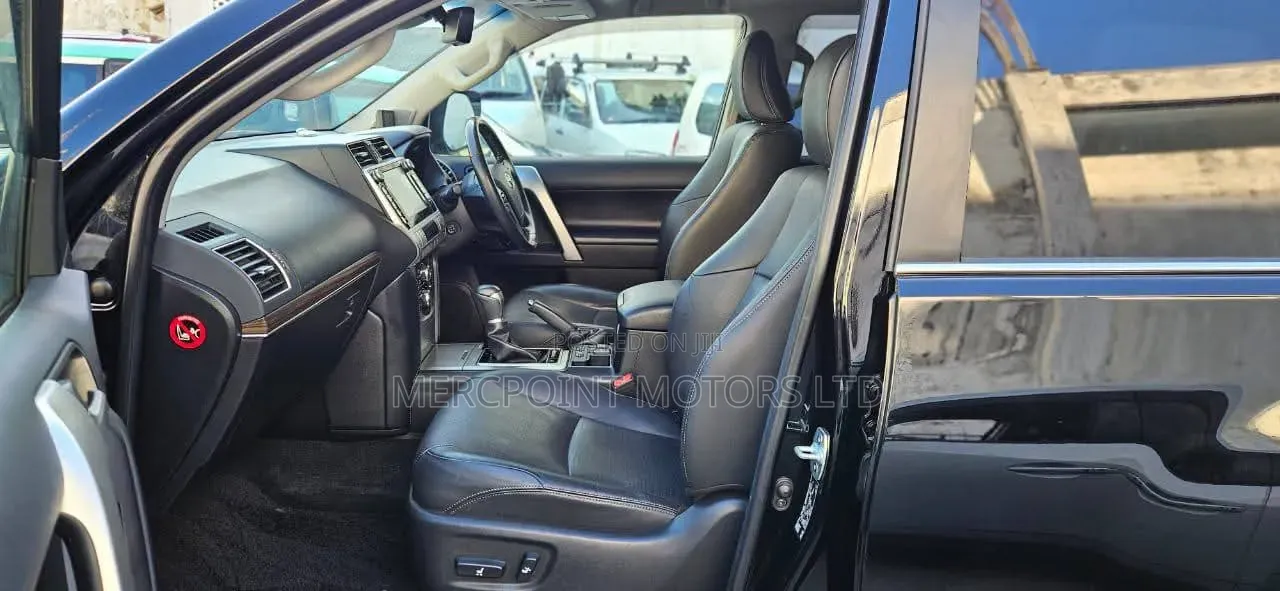 Toyota Land Cruiser Prado 2020 Black