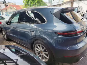 Porsche Cayenne 2019 Blue