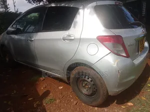 Toyota Vitz 2013 Silver