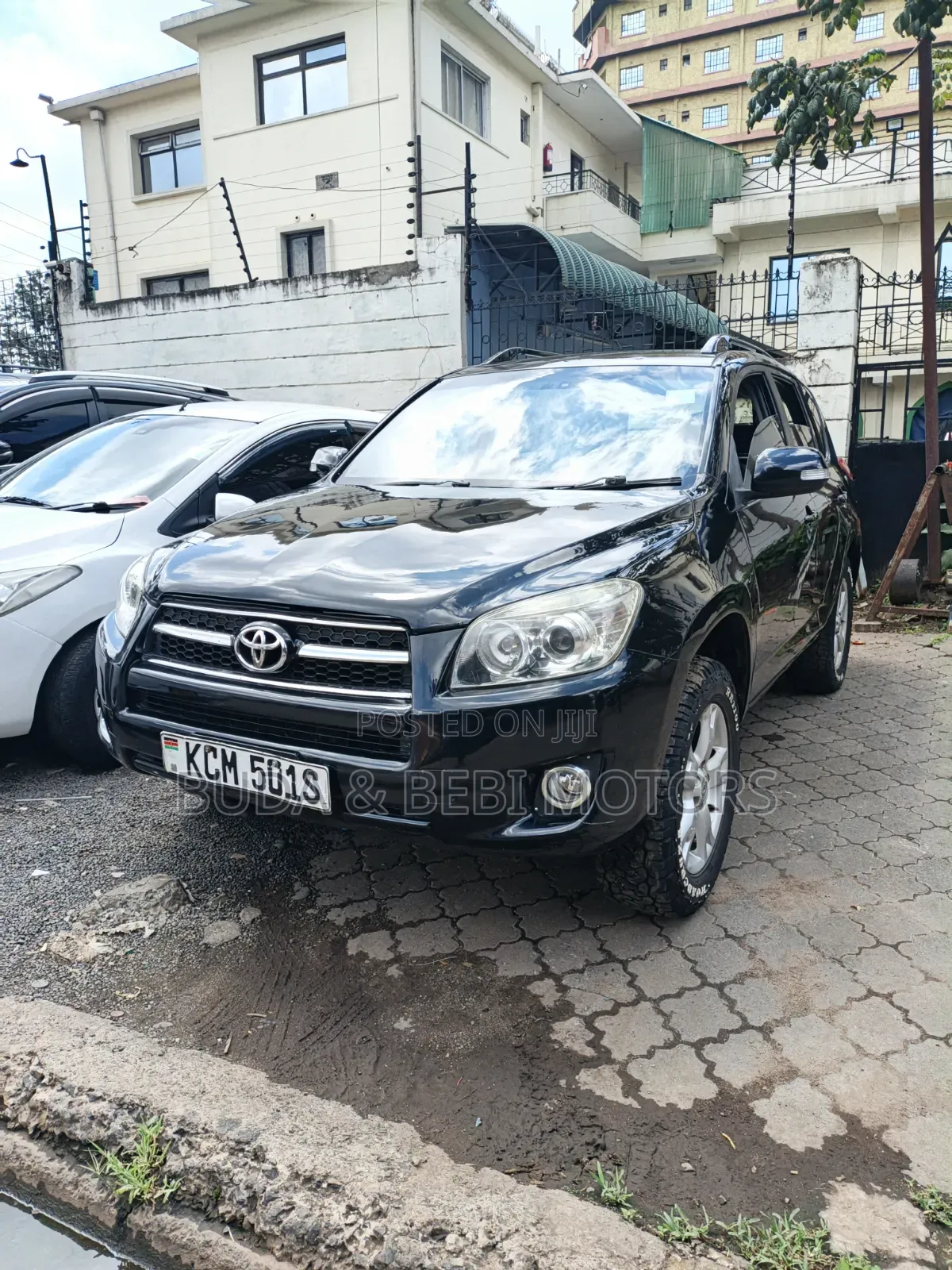 Toyota RAV4 2010 Silver