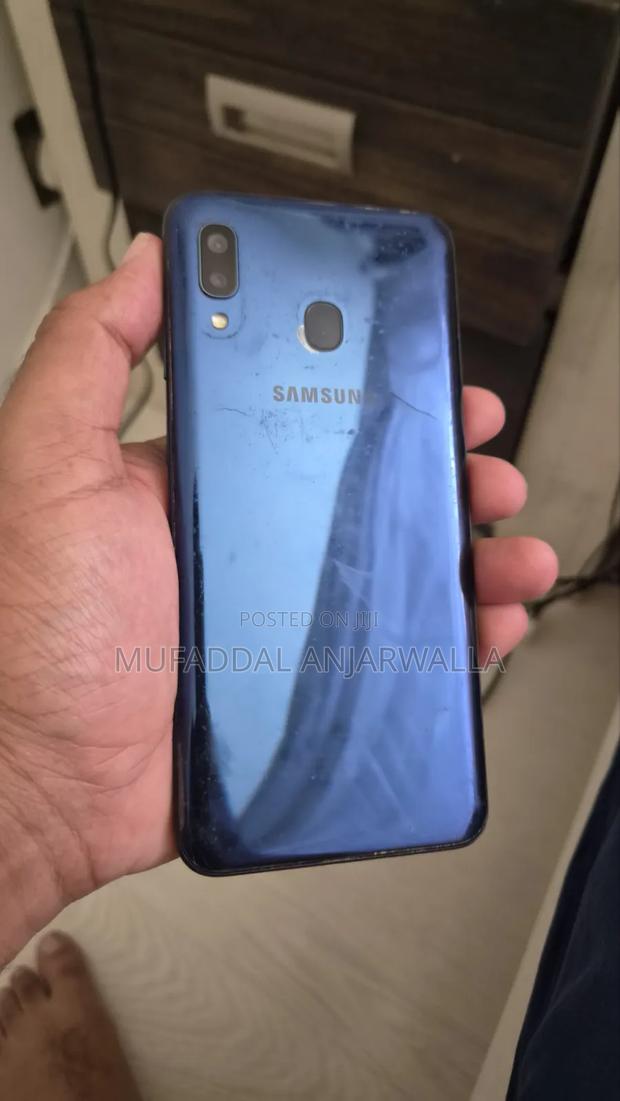 Samsung Galaxy A20 32 GB Blue - thumbnail 2