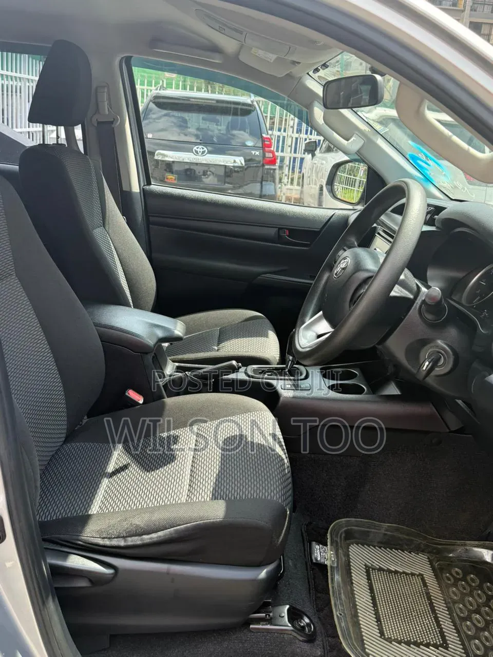 Toyota Hilux 2019 Gray