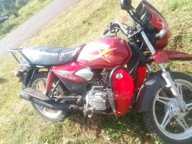 TVS HLX Plus ES 2020 Red - thumbnail 3