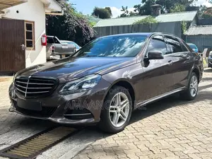 Mercedes-Benz E250 2013 Brown