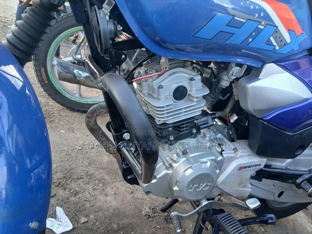 TVS HLX Plus ES 2026 Green - thumbnail 3