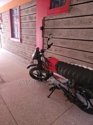Bajaj Boxer 2026 Red