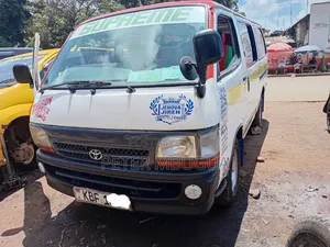 Toyota HiAce 2003 White