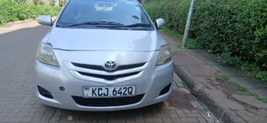 Toyota Belta 2011 Silver