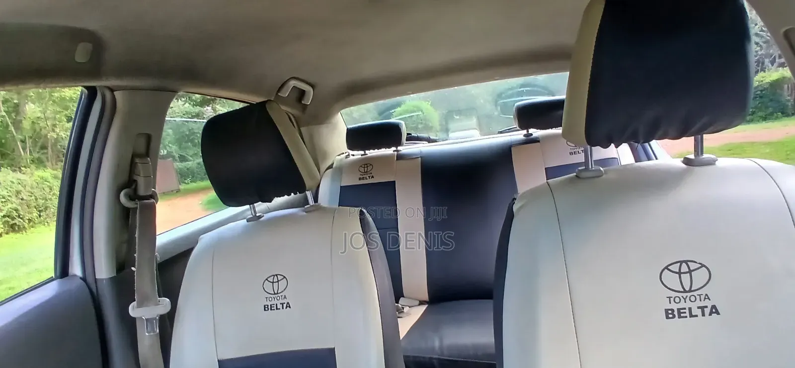 Toyota Belta 2011 Silver