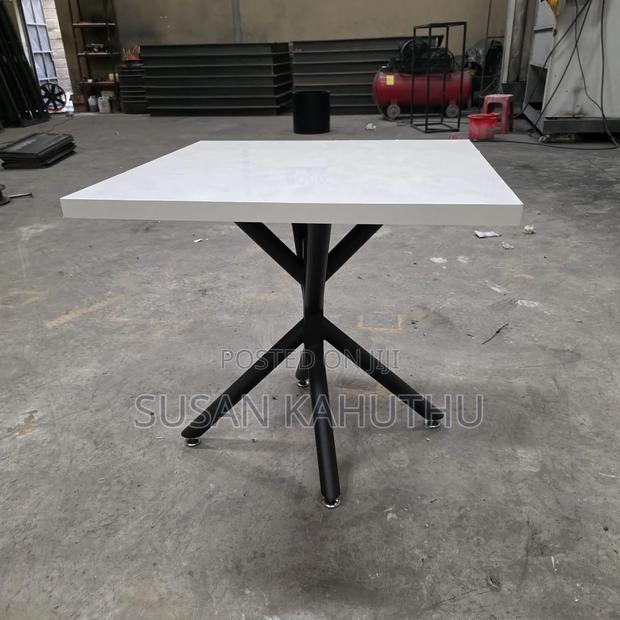 Robust and Exeptional Restaurant Tables - thumbnail 2