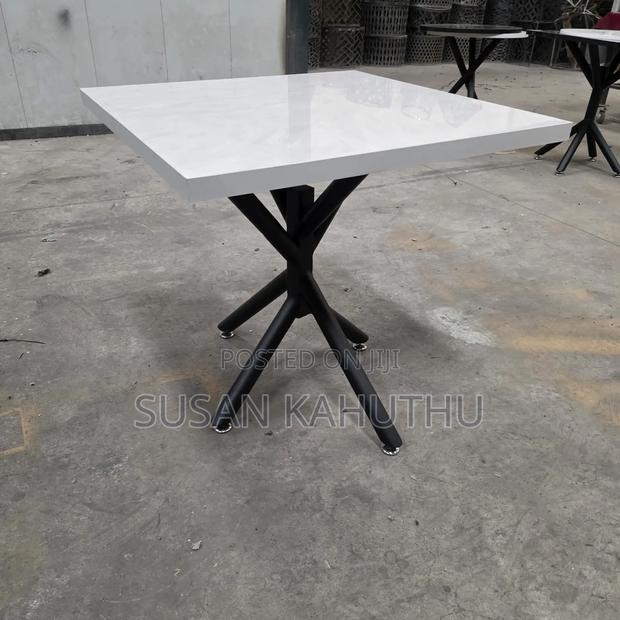 Robust and Exeptional Restaurant Tables - thumbnail 3