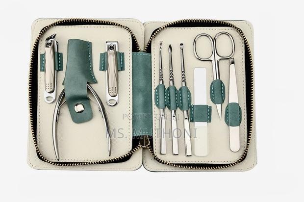 9 PCS Professional Pedicure/ Manicure Grooming Kit