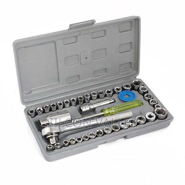 40pcs Socket Ratchet Wrench Set