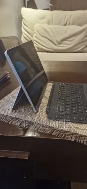 Laptop Microsoft Surface Go 8GB Intel eMMC 140GB