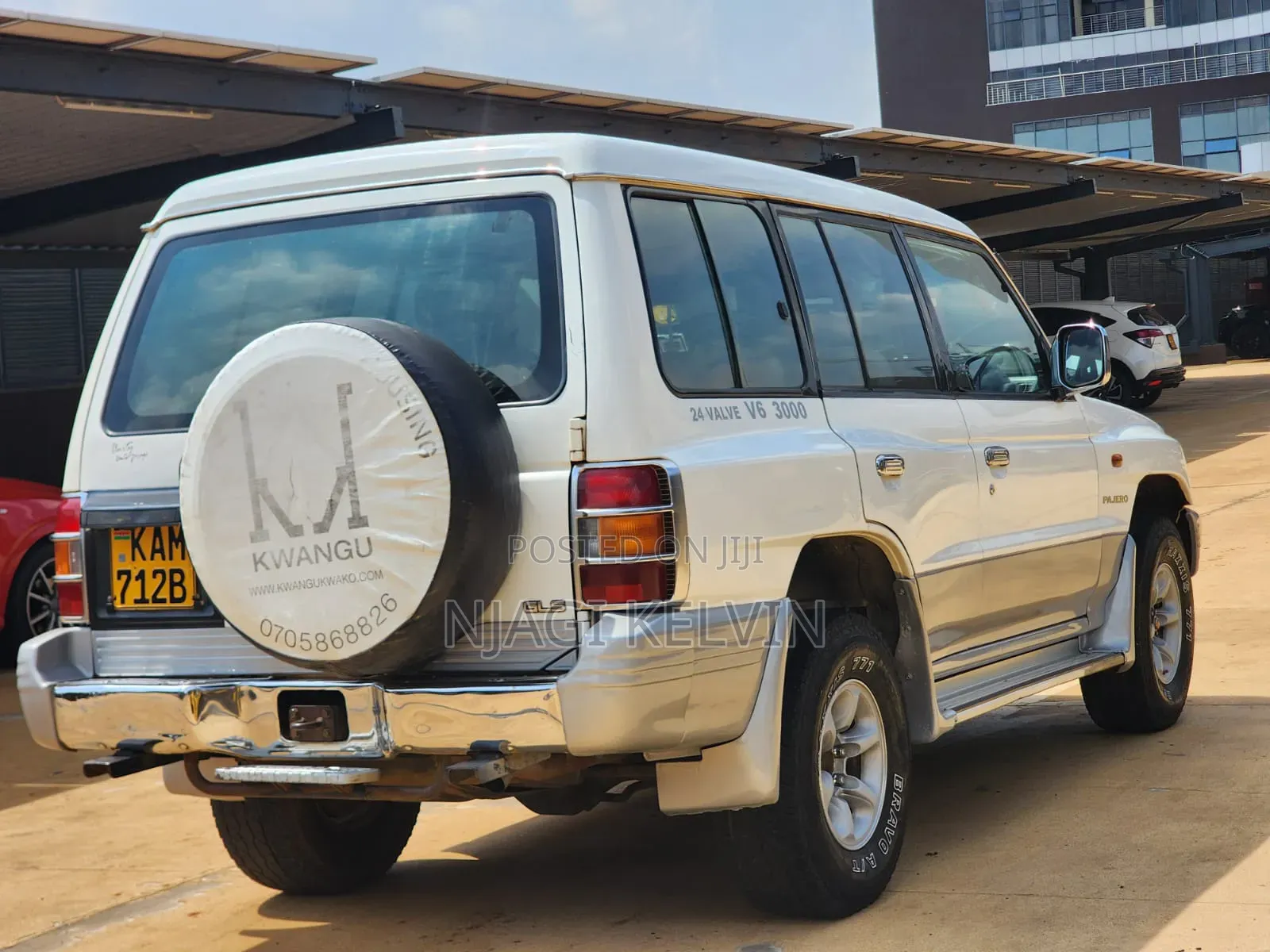 Mitsubishi Pajero 1999 White