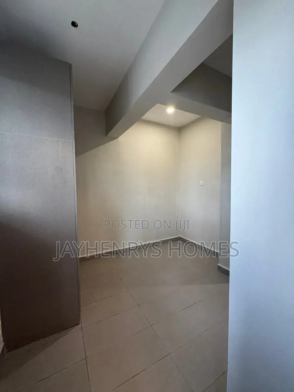 2bdrm Apartment in Ridgeways for sale