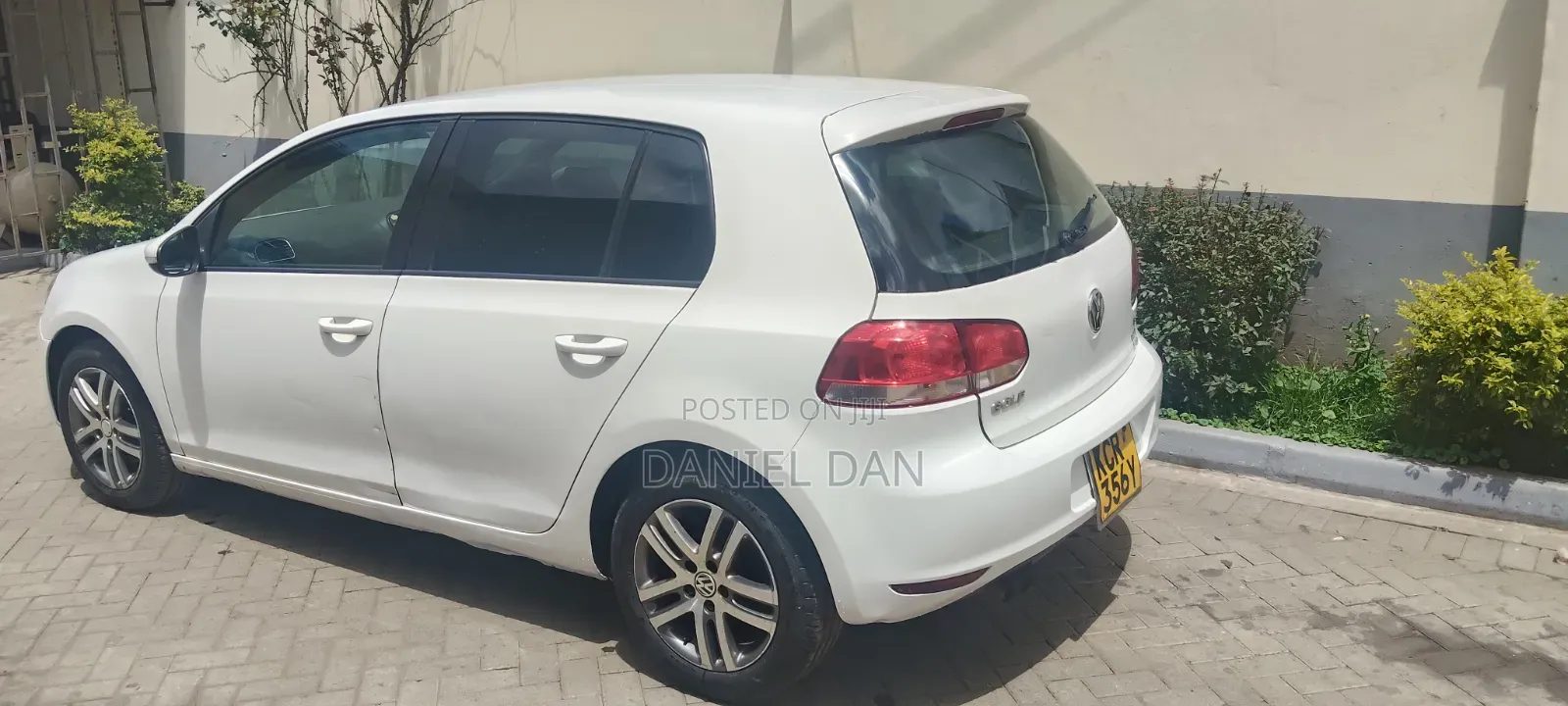 Volkswagen Golf 2011 White