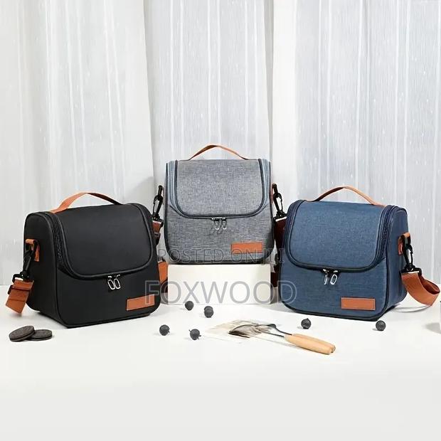 Large Capacity Classic Chic Insulated Lunch Bag - thumbnail 2
