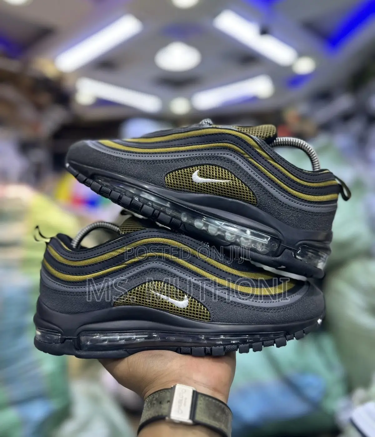 Nike Airmax 97 Se Sneakers in a Black and Bronzine Colorway. :38-45