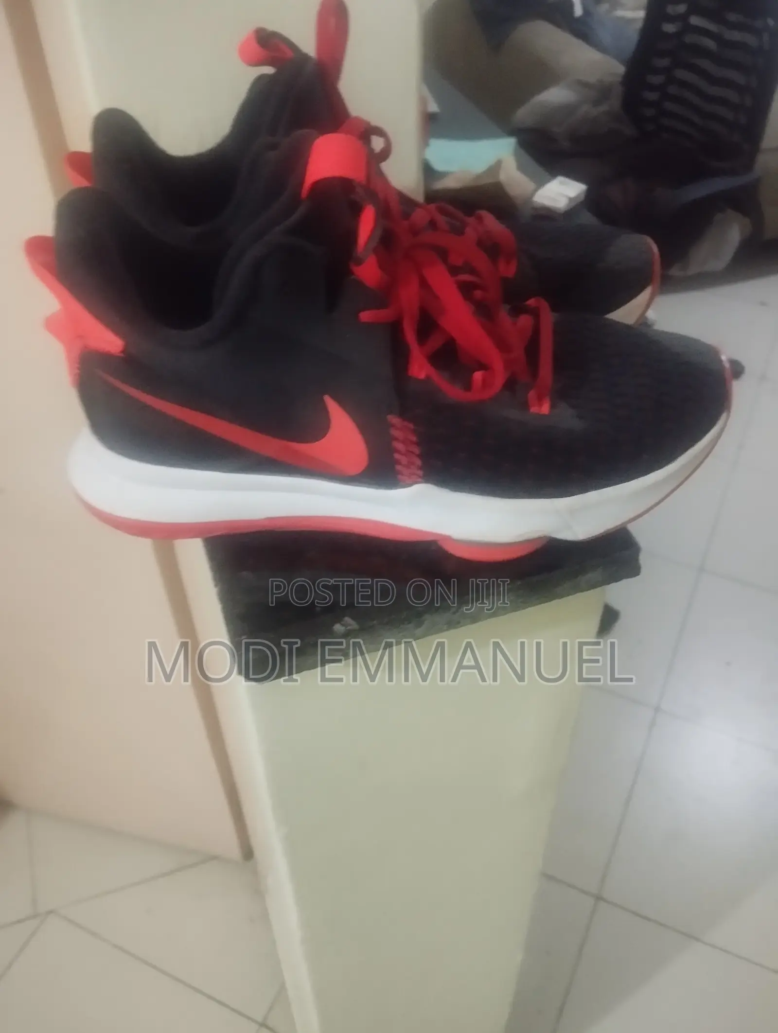 Second Hand Basketball Shoes Nike Lebrons