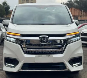 Honda Stepwgn 2019 White