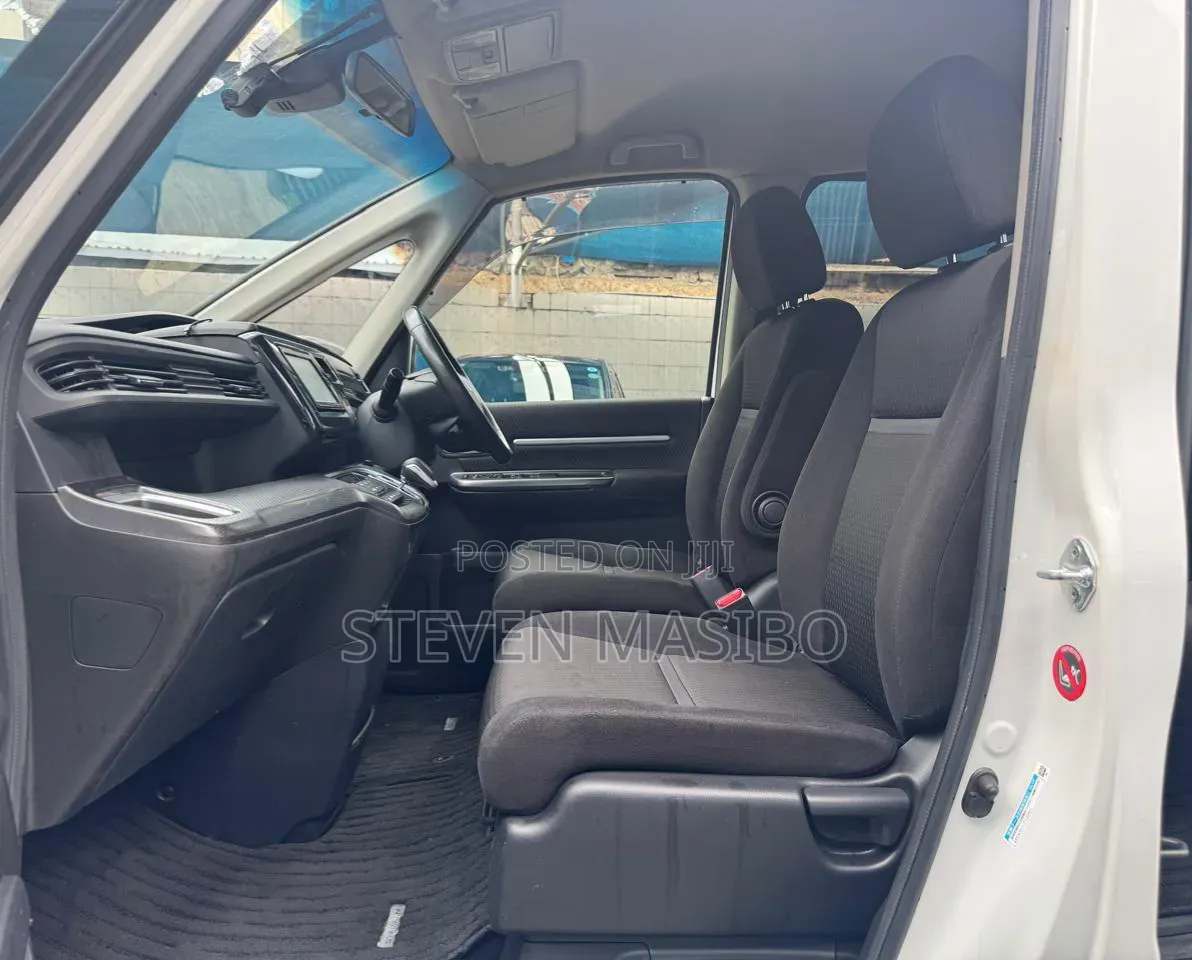 Honda Stepwgn 2019 White