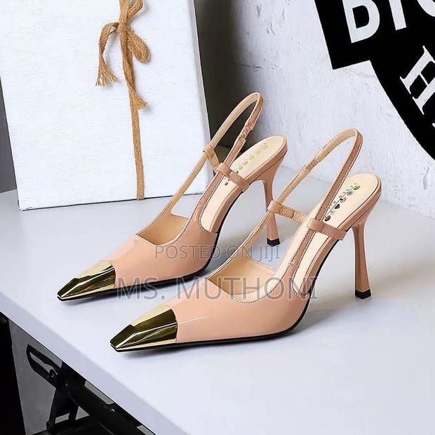 Slingback Heels Featuring a Pointed Toe With a Gold Metal Cap Pumps - thumbnail 4
