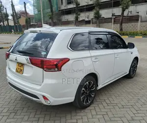 Mitsubishi Outlander 2.0 PHEV AWD 2016 White