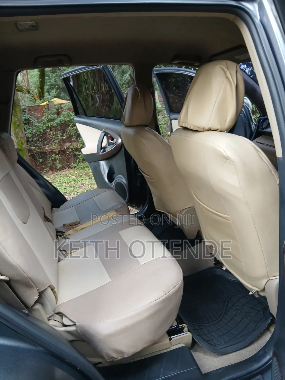 Toyota Vanguard 2010 Gray